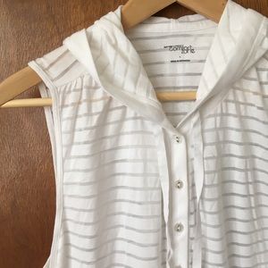 New York & Co white Sleeveless Hoodie